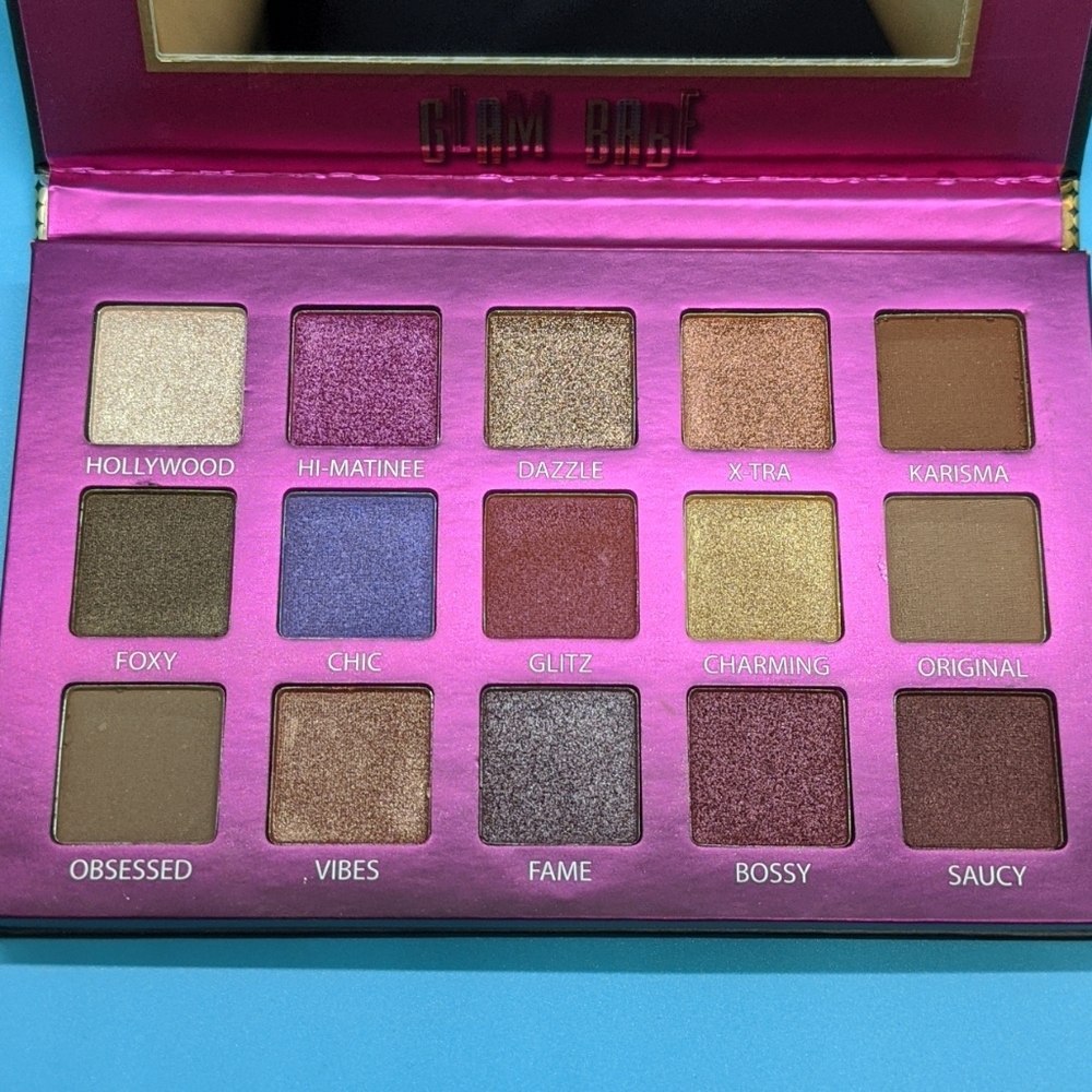 Glam Babe Eyeshadow Palette